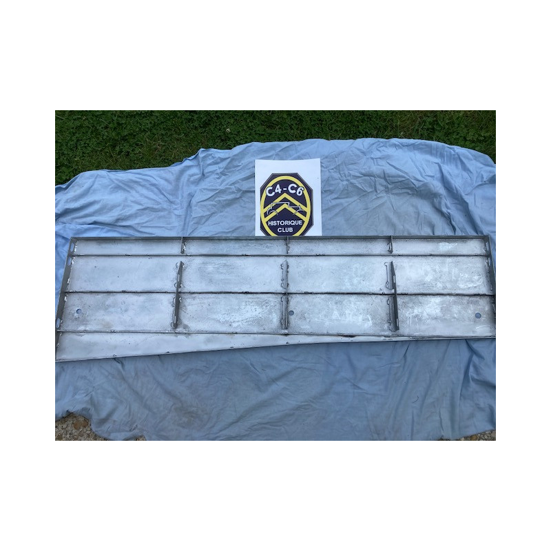 Marchepied coté gauche pour chassis court en voie large